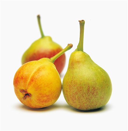 pears - Three pears Stock Photo - Rights-Managed, Code: 825-07078177