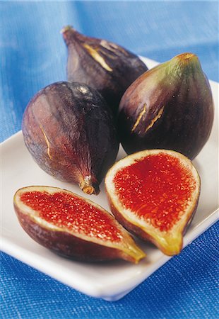 simsearch:825-07078257,k - Fresh figs Stockbilder - Lizenzpflichtiges, Bildnummer: 825-07078178