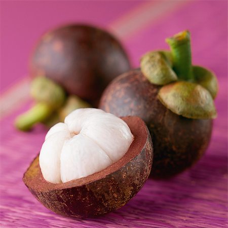 simsearch:825-07078253,k - Mangosteens Stock Photo - Rights-Managed, Code: 825-07078255