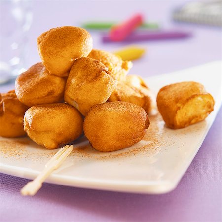 Banana fritters Stock Photo - Rights-Managed, Code: 825-07078298