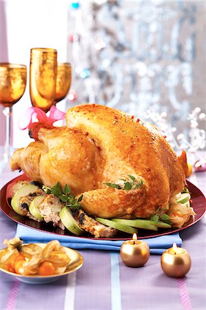 simsearch:825-07522965,k - Roast turkey with stuffing Photographie de stock - Rights-Managed, Code: 825-07522078