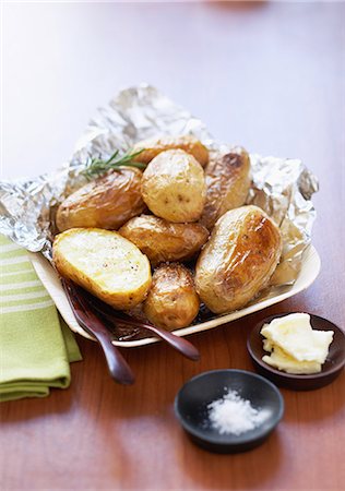 simsearch:825-07522386,k - Baked potatoes Stock Photo - Rights-Managed, Code: 825-07522157