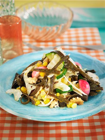 simsearch:652-03801993,k - Sea thong,radish,zucchini,sweet corn and walnut salad Photographie de stock - Rights-Managed, Code: 825-07522232