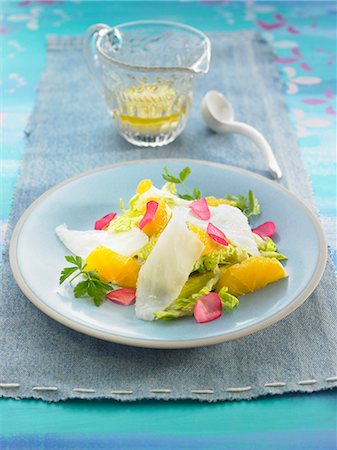 simsearch:652-03800765,k - Smoked cod,orange,lettuce heart and rose petal salad Photographie de stock - Rights-Managed, Code: 825-07522266