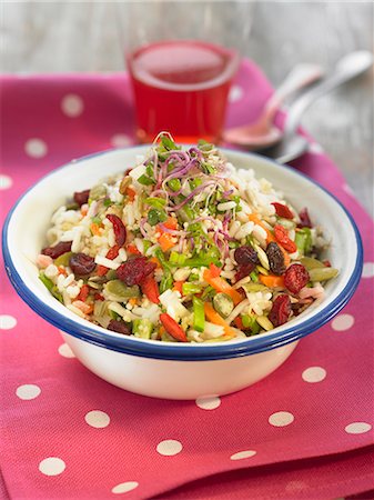 simsearch:652-03803537,k - Rice tabbouleh with peas,sugar peas,goji beans and raisins Stock Photo - Rights-Managed, Code: 825-07522291