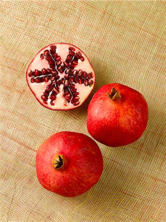 simsearch:652-07656121,k - Pomegranates Stock Photo - Rights-Managed, Code: 825-07522328