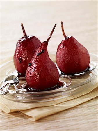 simsearch:825-03628530,k - Pears poached in red wine with cloves Stock Photo - Rights-Managed, Code: 825-07522425