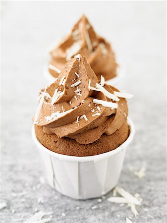 flaked - Chocolate cupcakes Photographie de stock - Rights-Managed, Code: 825-07522446