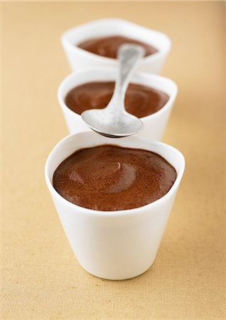 simsearch:652-07655598,k - Dark chocolate mousse Foto de stock - Con derechos protegidos, Código: 825-07522466