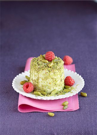 entremets - Pistachio panna cotta with raspberries Stock Photo - Rights-Managed, Code: 825-07522687
