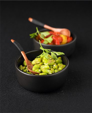 simsearch:652-07655200,k - Broad beans Photographie de stock - Rights-Managed, Code: 825-07522696