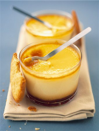 entremets - Custard cream Stock Photo - Rights-Managed, Code: 825-07522715