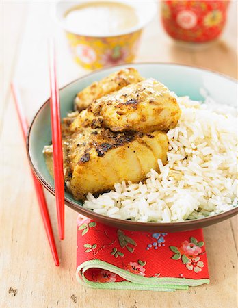 simsearch:825-07522913,k - Thick pieces of cod with curry paste and rice Photographie de stock - Rights-Managed, Code: 825-07522906
