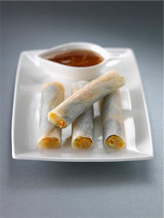 simsearch:825-07077706,k - Mini spring rolls Photographie de stock - Rights-Managed, Code: 825-07522956