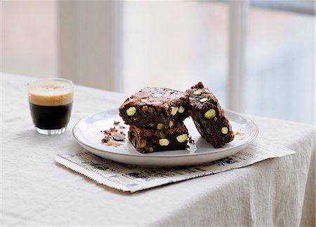 simsearch:825-07652754,k - Pistachio brownies Photographie de stock - Rights-Managed, Code: 825-07523066