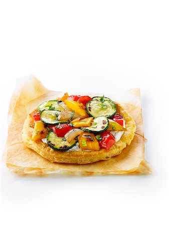 simsearch:652-03800110,k - Grilled vegetable savoury tart Foto de stock - Con derechos protegidos, Código: 825-07599493