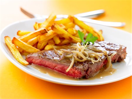 simsearch:825-05815251,k - Rare steak with french fries Stock Photo - Rights-Managed, Code: 825-07599511