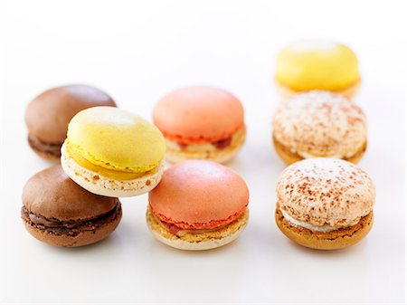 simsearch:652-03801546,k - Different flavored macaroons Photographie de stock - Rights-Managed, Code: 825-07599590