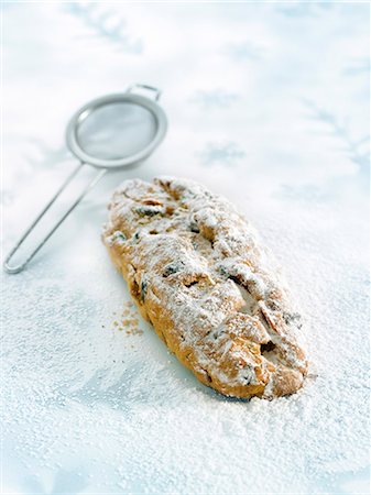 easy - Christmas Stollen Stock Photo - Rights-Managed, Code: 825-07649106