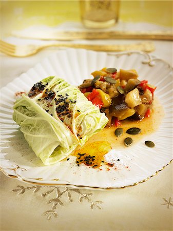 simsearch:825-07522386,k - Stuffed cabbage leaf and ratatouille Stock Photo - Rights-Managed, Code: 825-07649117