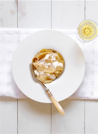 Foie gras and apple raviolis Photographie de stock - Rights-Managed, Code: 825-07649398