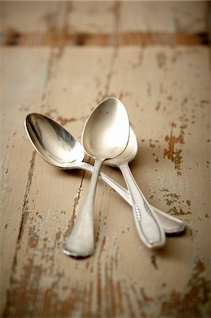 simsearch:825-07652888,k - Silver soup spoons Foto de stock - Con derechos protegidos, Código: 825-07652658