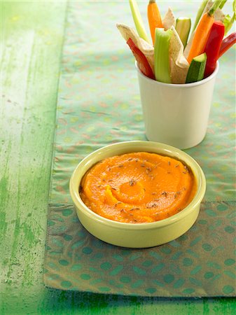 Carrot dip with raw vegetables Stock Photo - Rights-Managed, Code: 825-07652691