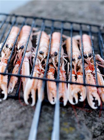 simsearch:825-07652720,k - Dublin Bay prawns on the barbecue Photographie de stock - Rights-Managed, Code: 825-07652721