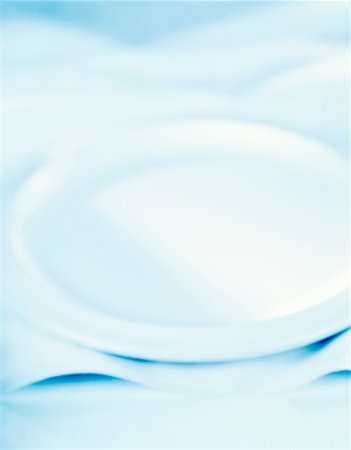 empty plate of food - White empty plate Stock Photo - Rights-Managed, Code: 825-02304225
