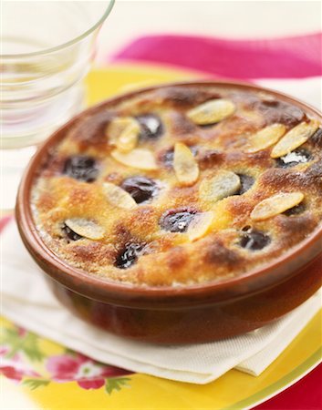 raisin and almond clafoutis batter pudding Stock Photo - Rights-Managed, Code: 825-02304564