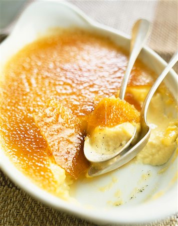 simsearch:825-02304110,k - vanilla creme brulee Stock Photo - Rights-Managed, Code: 825-02304629