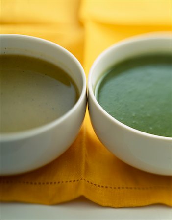 simsearch:825-02303525,k - Green vegetable soups Foto de stock - Direito Controlado, Número: 825-02304671