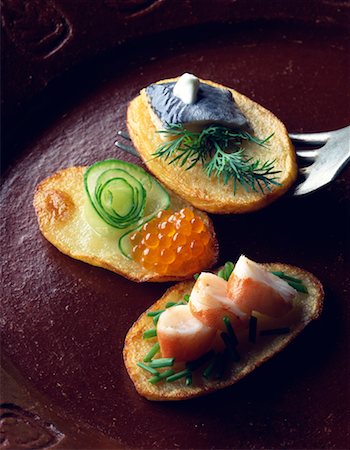 surimi - bouchées de gâteau et poissons de pommes de terre Photographie de stock - Rights-Managed, Code: 825-02305101