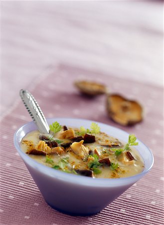 simsearch:825-02303718,k - Céleri et champignons shiitake Photographie de stock - Rights-Managed, Code: 825-02305170