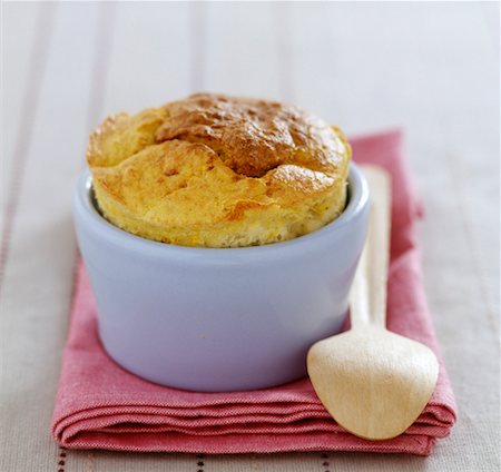 simsearch:825-02308305,k - Chicken and curry mousse soufflée Foto de stock - Direito Controlado, Número: 825-02305573