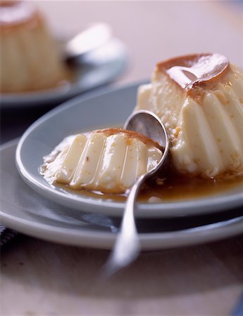 simsearch:825-02304110,k - flan Stock Photo - Rights-Managed, Code: 825-02305657