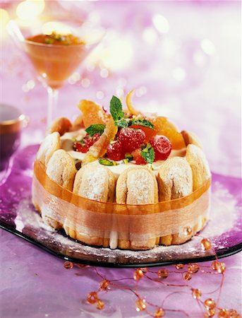 ice cream, nougat and candied fruit charlotte Stock Photo - Rights-Managed, Code: 825-02306010