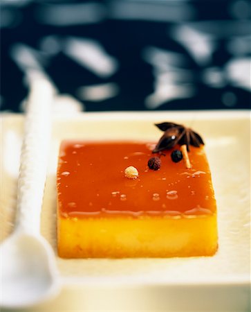 simsearch:825-02304110,k - Chinese five spice flan Stock Photo - Rights-Managed, Code: 825-02306348