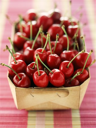 punnet of cherries Stock Photo - Rights-Managed, Code: 825-02306371
