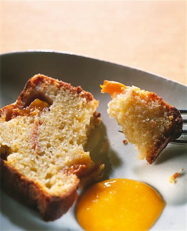 simsearch:825-02305445,k - Almond and apricot cake Foto de stock - Con derechos protegidos, Código: 825-02306936