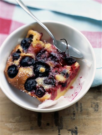 simsearch:825-02304010,k - Summer fruit clafoutis Stock Photo - Rights-Managed, Code: 825-02307058