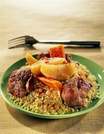 simsearch:825-02307060,k - Veal shin and vegetable couscous Fotografie stock - Rights-Managed, Codice: 825-02307126