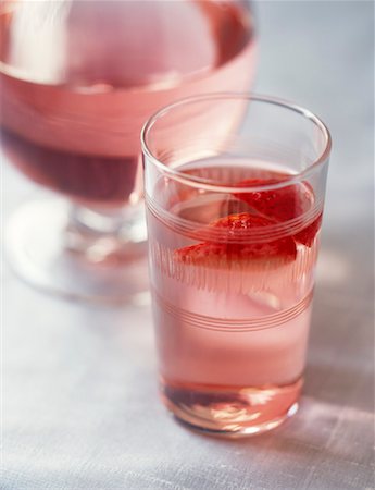 strawberry syrup - strawberry liqueur cocktail Stock Photo - Rights-Managed, Code: 825-02307230