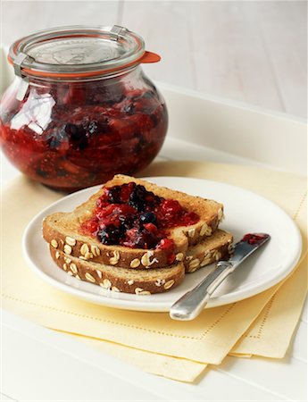 simsearch:825-02303254,k - Piece of toasted bread with summer fruit jam Stock Photo - Rights-Managed, Code: 825-02307265