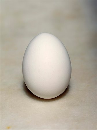 white egg Stock Photo - Rights-Managed, Code: 825-02307373