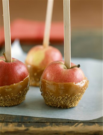 Toffee apples with salted butter caramel Stock Photo - Rights-Managed, Code: 825-02307395