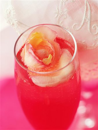 pink alcoholic drinks - Pink aphrodite Stock Photo - Rights-Managed, Code: 825-02307480