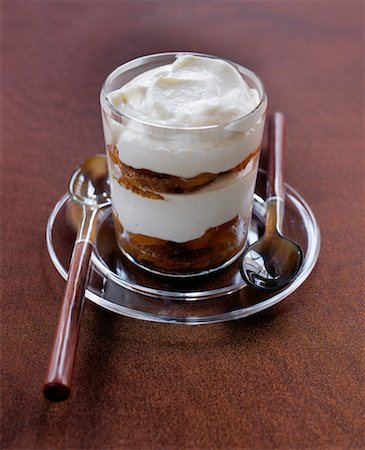 simsearch:652-02222448,k - Mango,gingerbread and whipped cream verrine Stock Photo - Rights-Managed, Code: 825-02307548