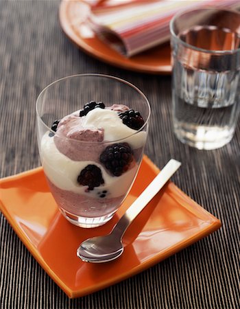 fromage blanc - Blackberry mousse verrine Stock Photo - Rights-Managed, Code: 825-02307583