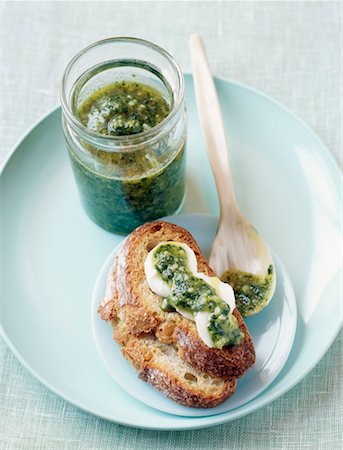 Pesto on sliced bread Stock Photo - Rights-Managed, Code: 825-02307617